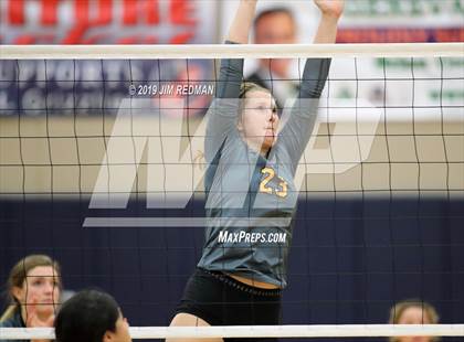 Thumbnail 1 in Gatesville @ Glenn photogallery.