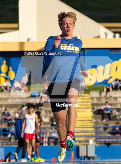 Thumbnail 1 in Kalani Invitational photogallery.