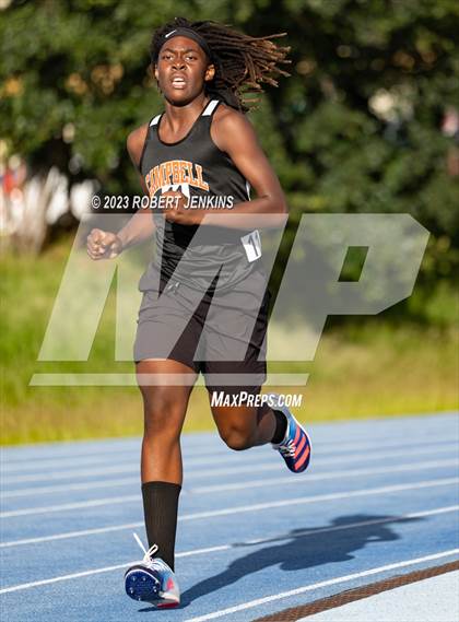 Thumbnail 3 in Kalani Invitational photogallery.