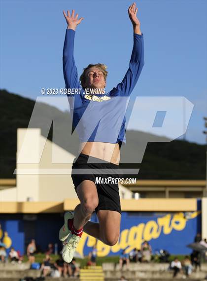 Thumbnail 2 in Kalani Invitational photogallery.