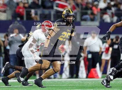 Thumbnail 1 in Columbus @ Malakoff (UIL 3A Division I Football Final) photogallery.
