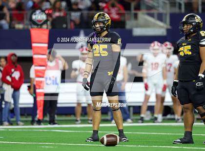 Thumbnail 1 in Columbus @ Malakoff (UIL 3A Division I Football Final) photogallery.