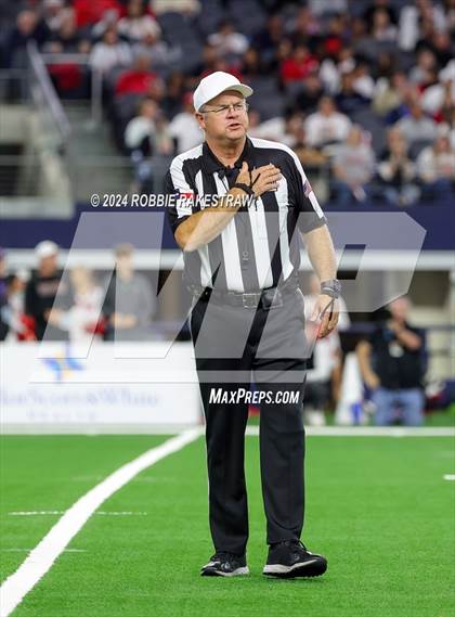 Thumbnail 1 in Columbus @ Malakoff (UIL 3A Division I Football Final) photogallery.