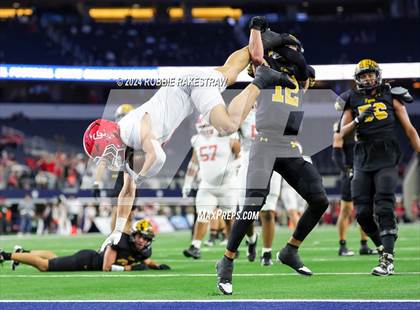 Thumbnail 2 in Columbus @ Malakoff (UIL 3A Division I Football Final) photogallery.