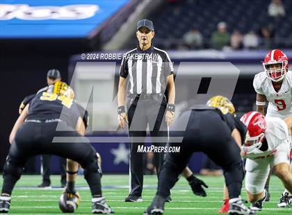 Thumbnail 1 in Columbus @ Malakoff (UIL 3A Division I Football Final) photogallery.