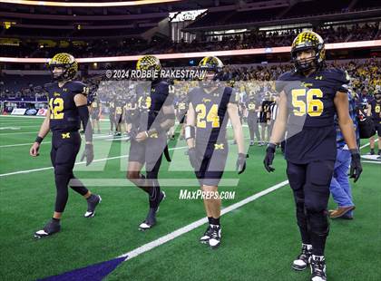 Thumbnail 1 in Columbus @ Malakoff (UIL 3A Division I Football Final) photogallery.