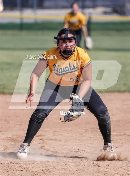 Thumbnail 1 in Central Lee vs Bettendorf (Rick Doran Classic) photogallery.