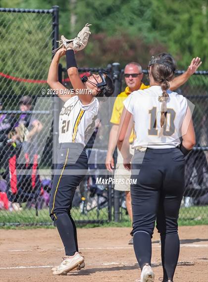 Thumbnail 1 in Central Lee vs Bettendorf (Rick Doran Classic) photogallery.