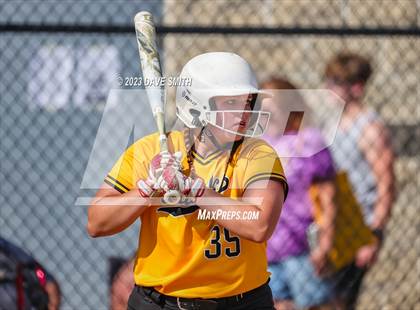 Thumbnail 3 in Central Lee vs Bettendorf (Rick Doran Classic) photogallery.
