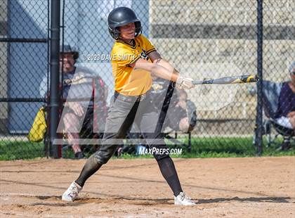 Thumbnail 3 in Central Lee vs Bettendorf (Rick Doran Classic) photogallery.