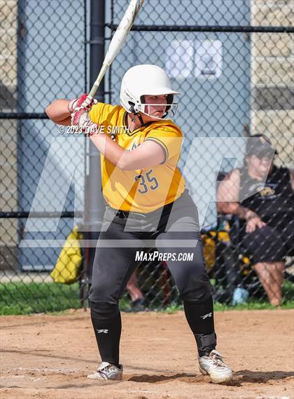 Thumbnail 2 in Central Lee vs Bettendorf (Rick Doran Classic) photogallery.