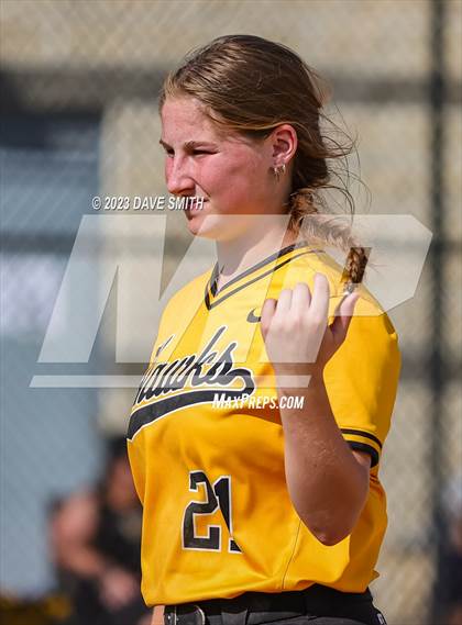 Thumbnail 2 in Central Lee vs Bettendorf (Rick Doran Classic) photogallery.
