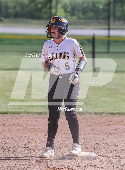 Thumbnail 3 in Central Lee vs Bettendorf (Rick Doran Classic) photogallery.