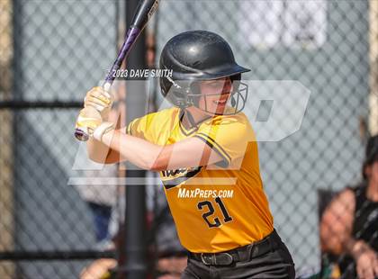 Thumbnail 3 in Central Lee vs Bettendorf (Rick Doran Classic) photogallery.