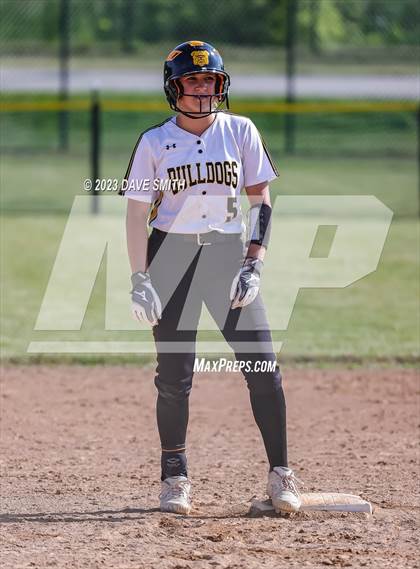 Thumbnail 3 in Central Lee vs Bettendorf (Rick Doran Classic) photogallery.