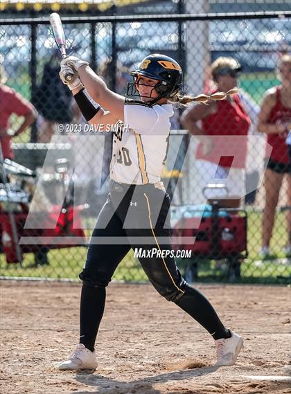 Thumbnail 3 in Central Lee vs Bettendorf (Rick Doran Classic) photogallery.