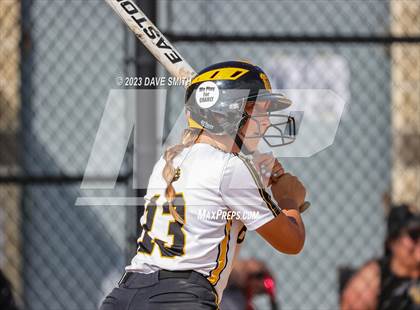 Thumbnail 3 in Central Lee vs Bettendorf (Rick Doran Classic) photogallery.