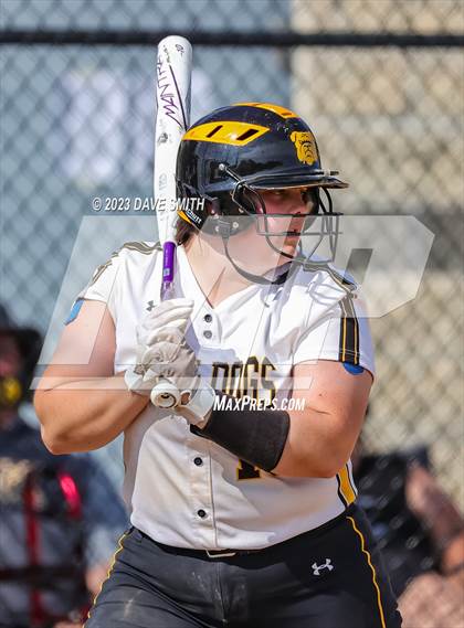 Thumbnail 1 in Central Lee vs Bettendorf (Rick Doran Classic) photogallery.