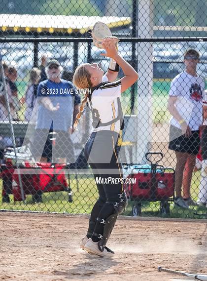Thumbnail 1 in Central Lee vs Bettendorf (Rick Doran Classic) photogallery.
