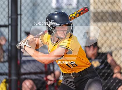Thumbnail 1 in Central Lee vs Bettendorf (Rick Doran Classic) photogallery.