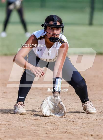 Thumbnail 1 in Central Lee vs Bettendorf (Rick Doran Classic) photogallery.
