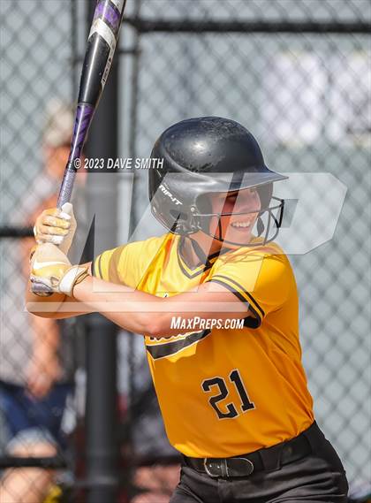 Thumbnail 2 in Central Lee vs Bettendorf (Rick Doran Classic) photogallery.