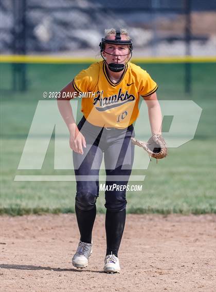 Thumbnail 3 in Central Lee vs Bettendorf (Rick Doran Classic) photogallery.