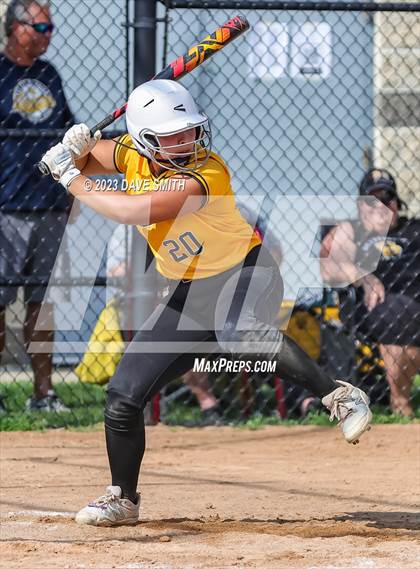Thumbnail 2 in Central Lee vs Bettendorf (Rick Doran Classic) photogallery.