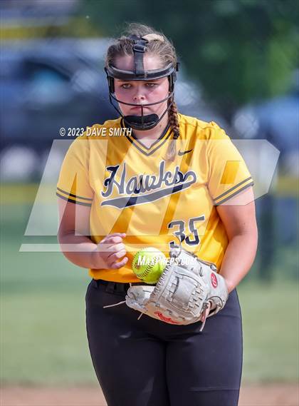 Thumbnail 3 in Central Lee vs Bettendorf (Rick Doran Classic) photogallery.