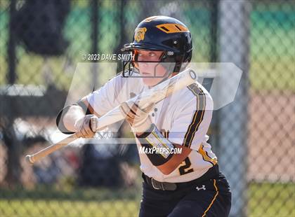 Thumbnail 3 in Central Lee vs Bettendorf (Rick Doran Classic) photogallery.
