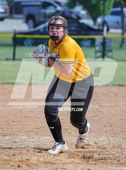Thumbnail 1 in Central Lee vs Bettendorf (Rick Doran Classic) photogallery.