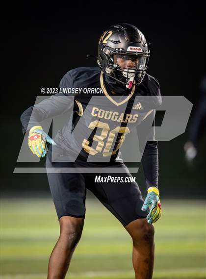 Thumbnail 2 in Lake Creek vs. Crockett (UIL Football 5A Division 2 Region III Area) photogallery.