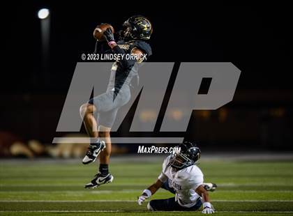 Thumbnail 2 in Lake Creek vs. Crockett (UIL Football 5A Division 2 Region III Area) photogallery.