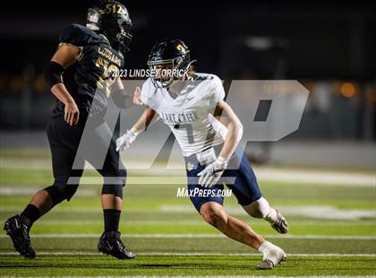 Thumbnail 2 in Lake Creek vs. Crockett (UIL Football 5A Division 2 Region III Area) photogallery.