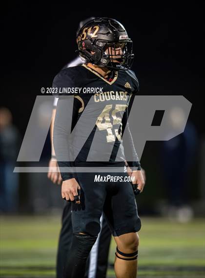 Thumbnail 3 in Lake Creek vs. Crockett (UIL Football 5A Division 2 Region III Area) photogallery.