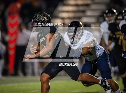 Thumbnail 1 in Lake Creek vs. Crockett (UIL Football 5A Division 2 Region III Area) photogallery.
