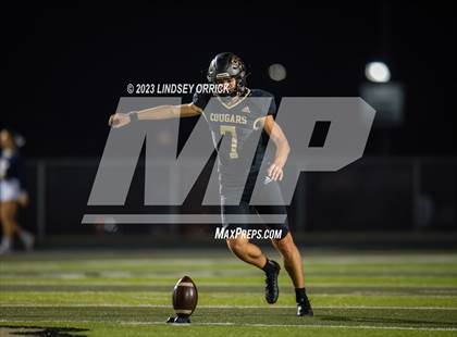 Thumbnail 3 in Lake Creek vs. Crockett (UIL Football 5A Division 2 Region III Area) photogallery.