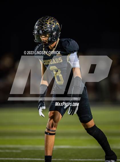 Thumbnail 2 in Lake Creek vs. Crockett (UIL Football 5A Division 2 Region III Area) photogallery.