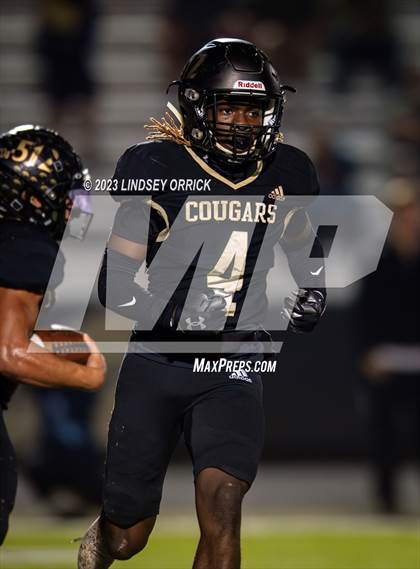 Thumbnail 2 in Lake Creek vs. Crockett (UIL Football 5A Division 2 Region III Area) photogallery.