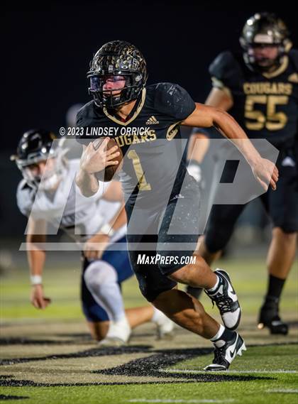 Thumbnail 1 in Lake Creek vs. Crockett (UIL Football 5A Division 2 Region III Area) photogallery.