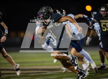 Thumbnail 2 in Lake Creek vs. Crockett (UIL Football 5A Division 2 Region III Area) photogallery.