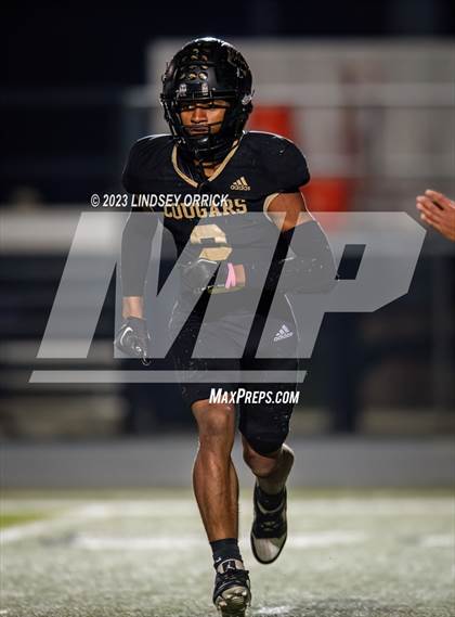 Thumbnail 1 in Lake Creek vs. Crockett (UIL Football 5A Division 2 Region III Area) photogallery.
