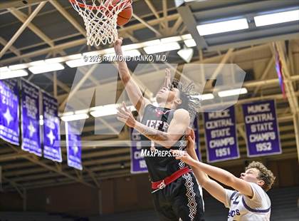 Thumbnail 2 in Lafayette Jefferson @ Muncie Central photogallery.