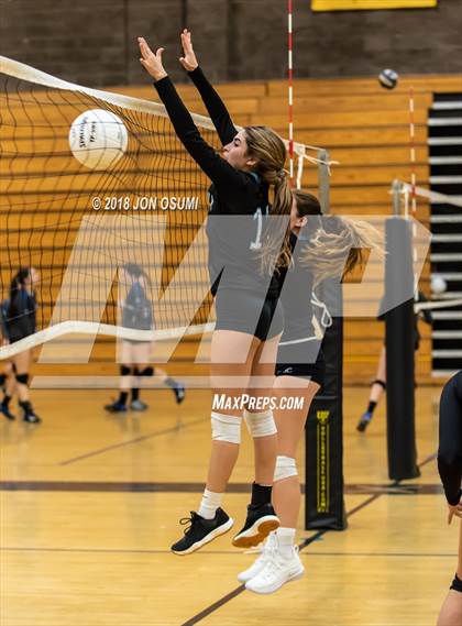 Thumbnail 3 in Atascadero vs. Buena photogallery.