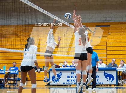 Thumbnail 1 in Mt. Carmel @ Rancho Bernardo photogallery.