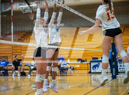 Thumbnail 3 in Mt. Carmel @ Rancho Bernardo photogallery.
