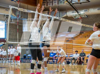 Thumbnail 1 in Mt. Carmel @ Rancho Bernardo photogallery.