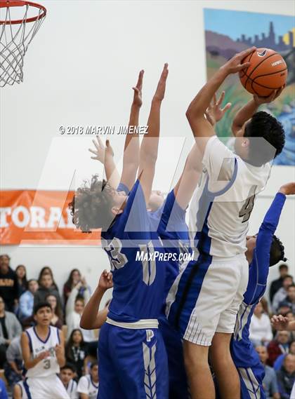 Thumbnail 1 in Sun Valley Magnet vs. Brea Olinda (CIF D5 Final) photogallery.