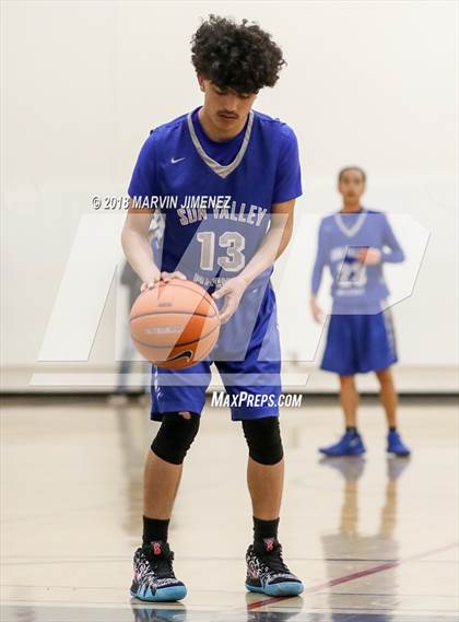 Thumbnail 3 in Sun Valley Magnet vs. Brea Olinda (CIF D5 Final) photogallery.