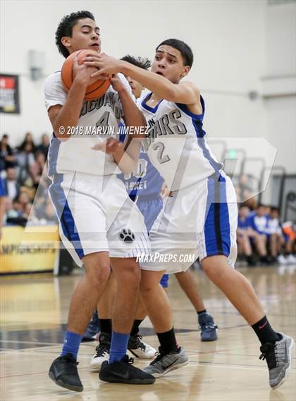 Thumbnail 2 in Sun Valley Magnet vs. Brea Olinda (CIF D5 Final) photogallery.